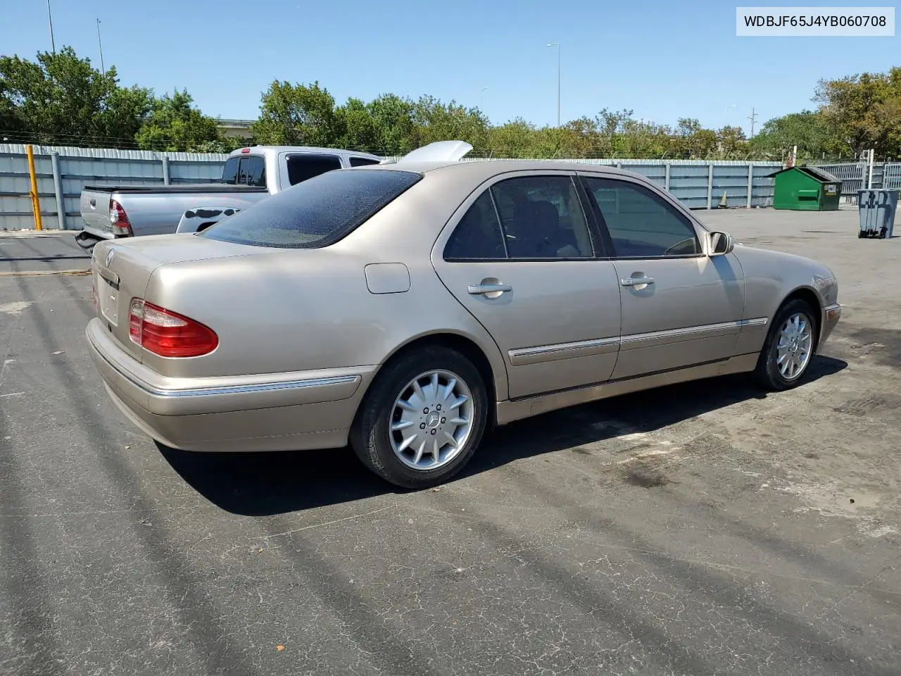 2000 Mercedes-Benz E 320 VIN: WDBJF65J4YB060708 Lot: 54981615