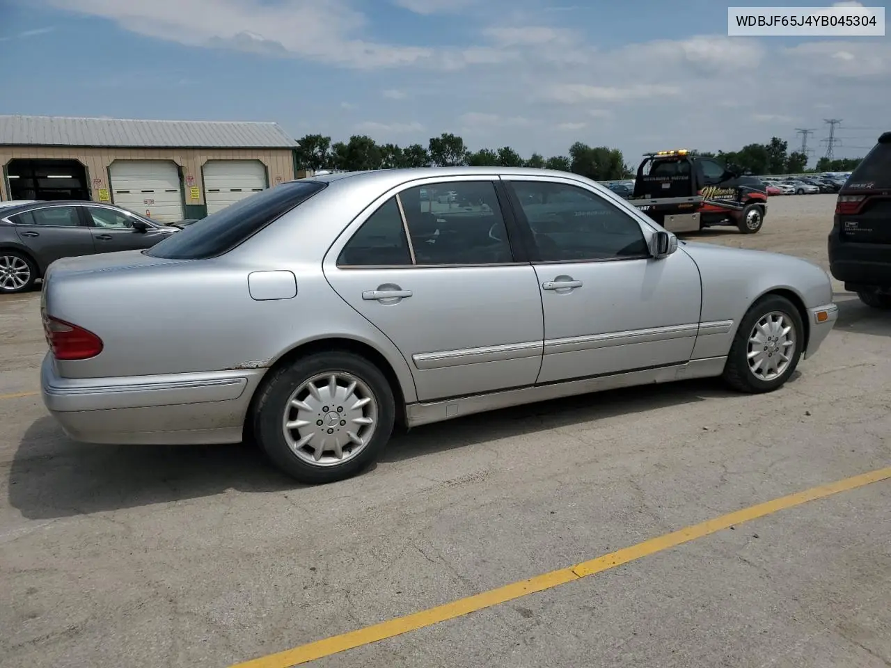 2000 Mercedes-Benz E 320 VIN: WDBJF65J4YB045304 Lot: 59443875