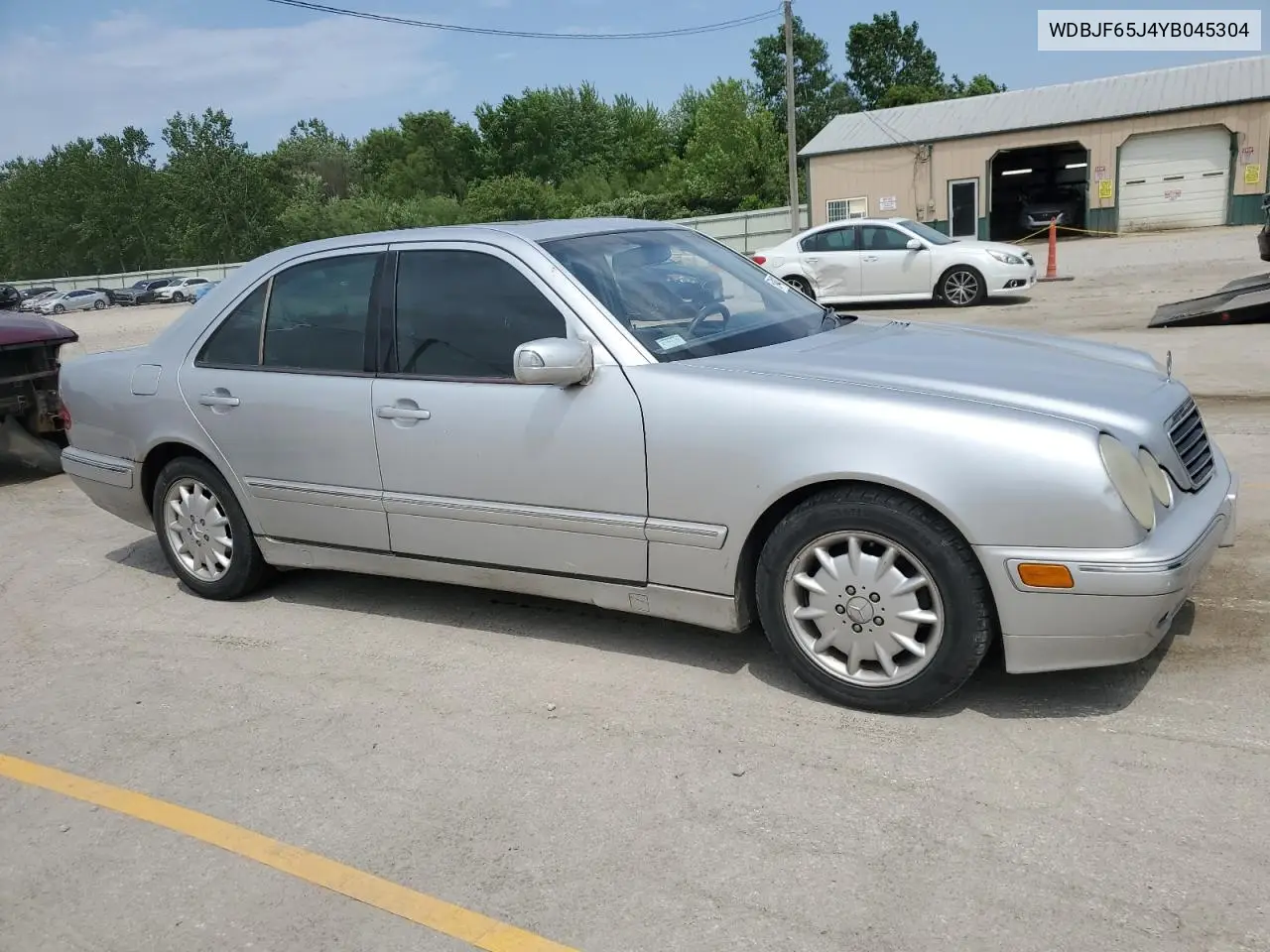2000 Mercedes-Benz E 320 VIN: WDBJF65J4YB045304 Lot: 59443875