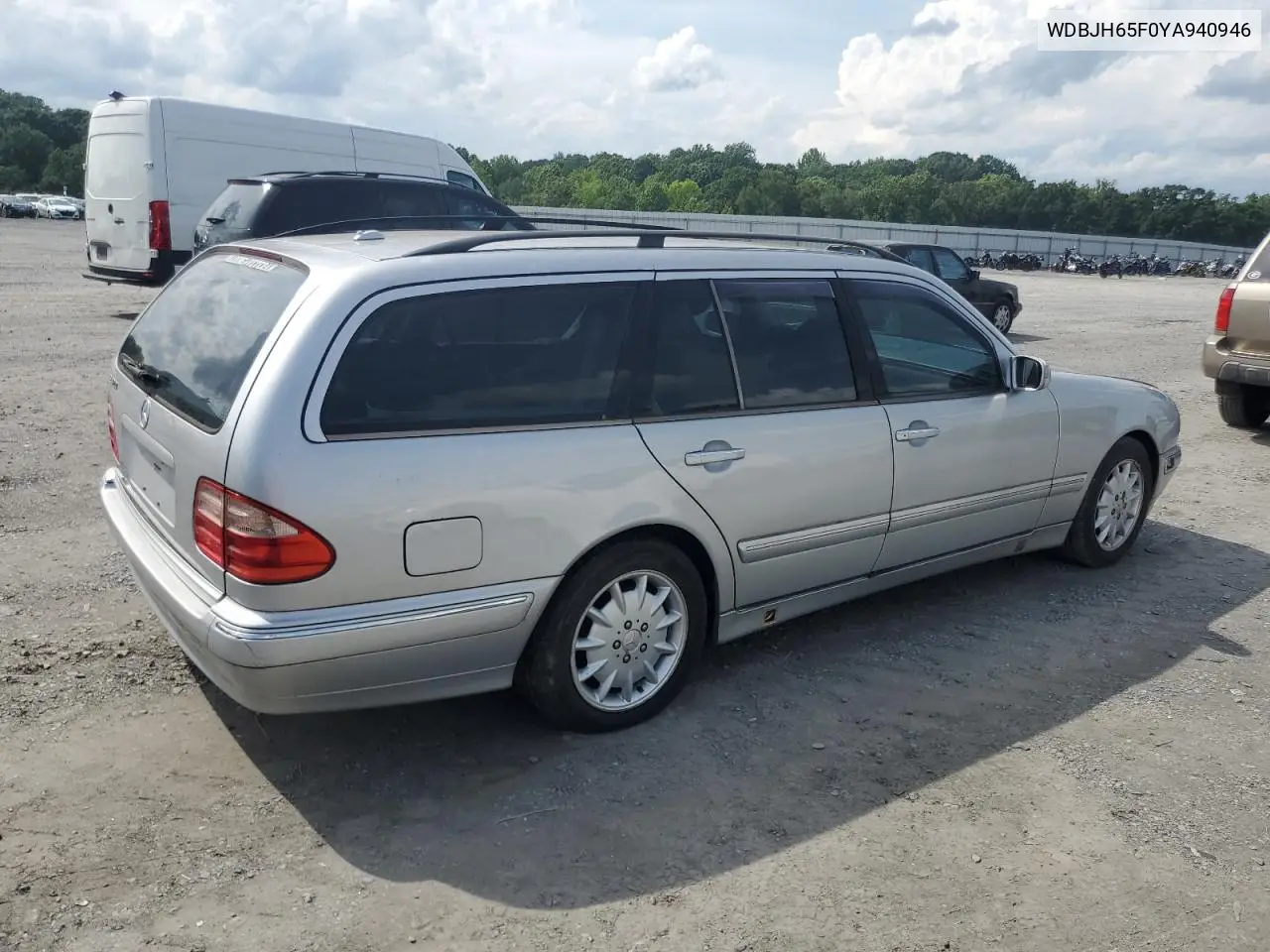 2000 Mercedes-Benz E 320 VIN: WDBJH65F0YA940946 Lot: 60494975