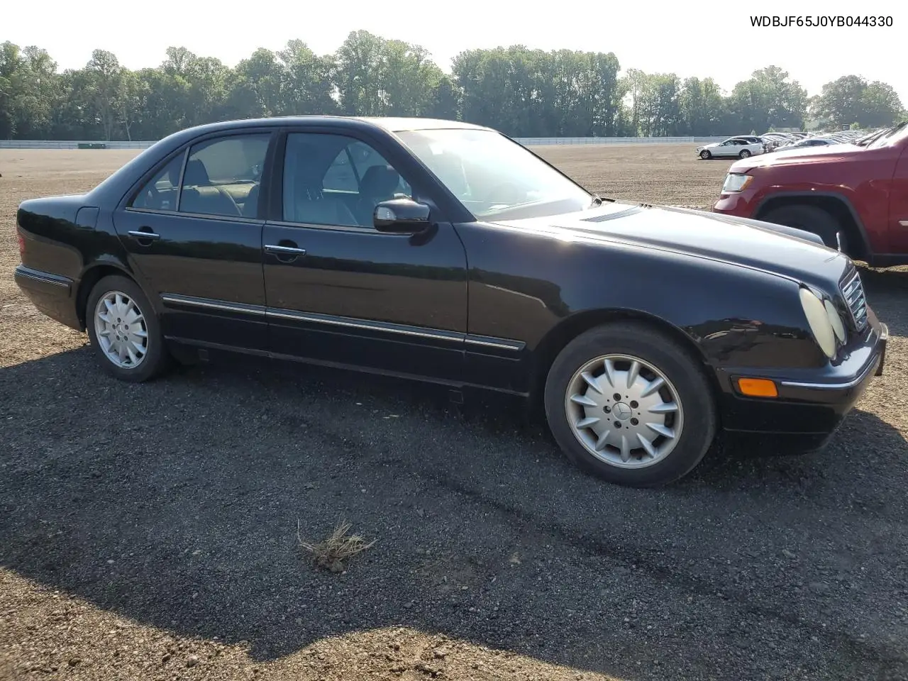 2000 Mercedes-Benz E 320 VIN: WDBJF65J0YB044330 Lot: 61256165