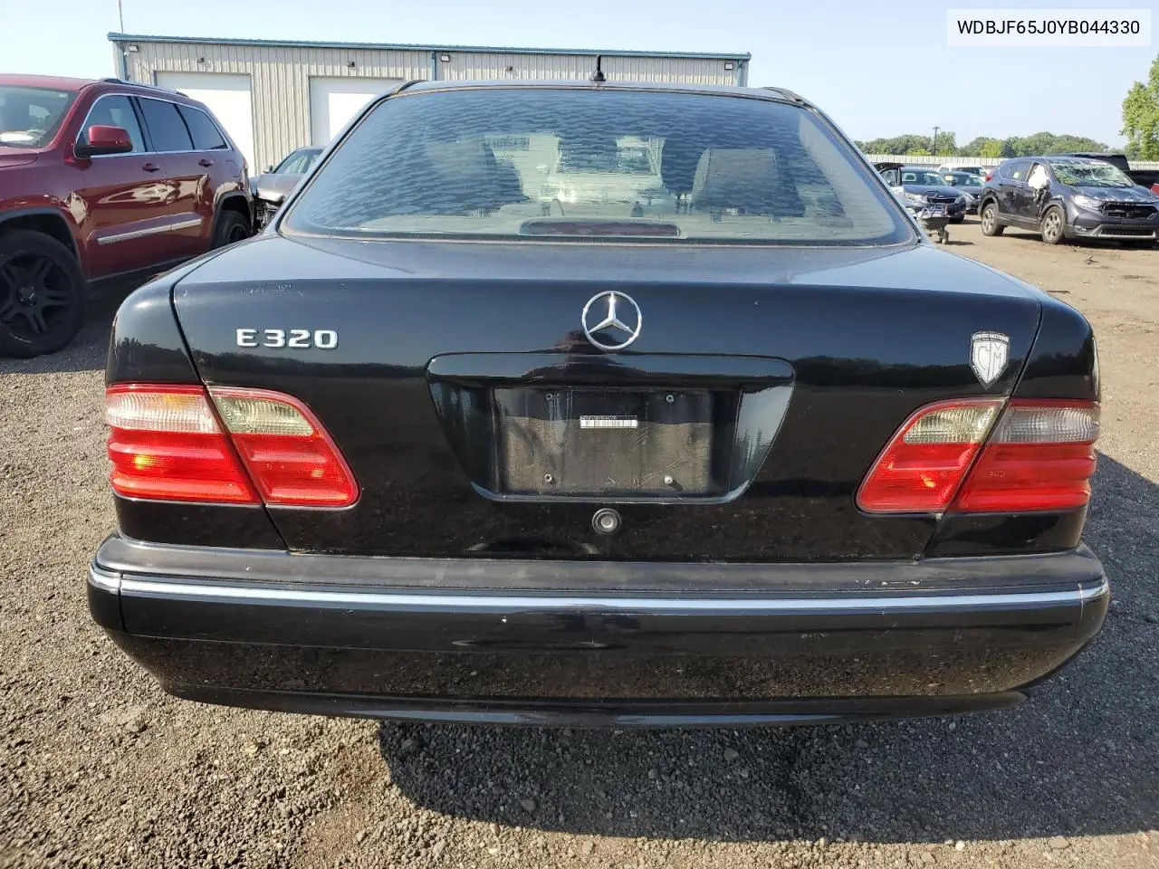 2000 Mercedes-Benz E 320 VIN: WDBJF65J0YB044330 Lot: 61256165