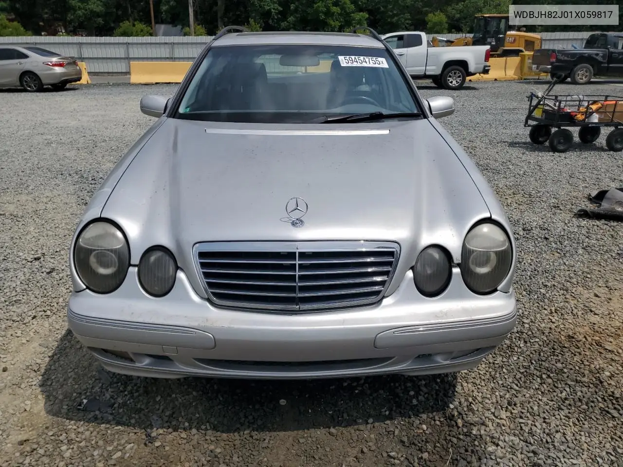 2001 Mercedes-Benz E 320 4Matic VIN: WDBJH82J01X059817 Lot: 59454755