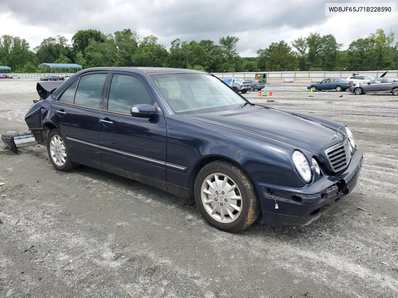 2001 Mercedes-Benz E 320 VIN: WDBJF65J71B228590 Lot: 59752165
