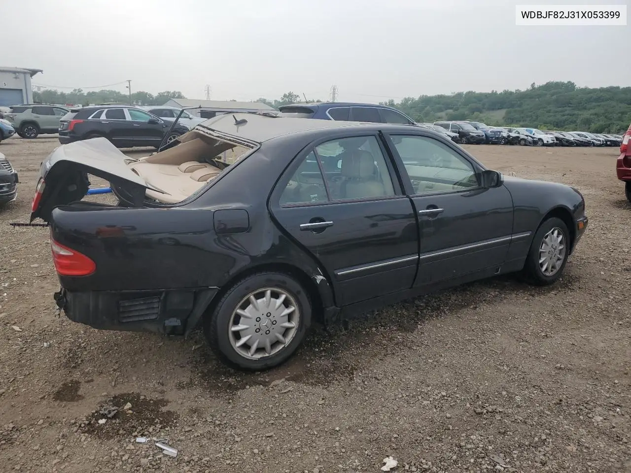 2001 Mercedes-Benz E 320 4Matic VIN: WDBJF82J31X053399 Lot: 60511895