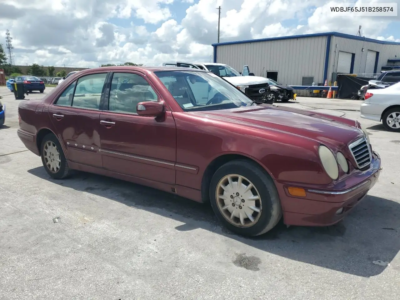 2001 Mercedes-Benz E 320 VIN: WDBJF65J51B258574 Lot: 61966765