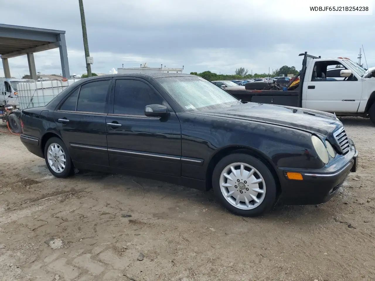 2001 Mercedes-Benz E 320 VIN: WDBJF65J21B254238 Lot: 62683325