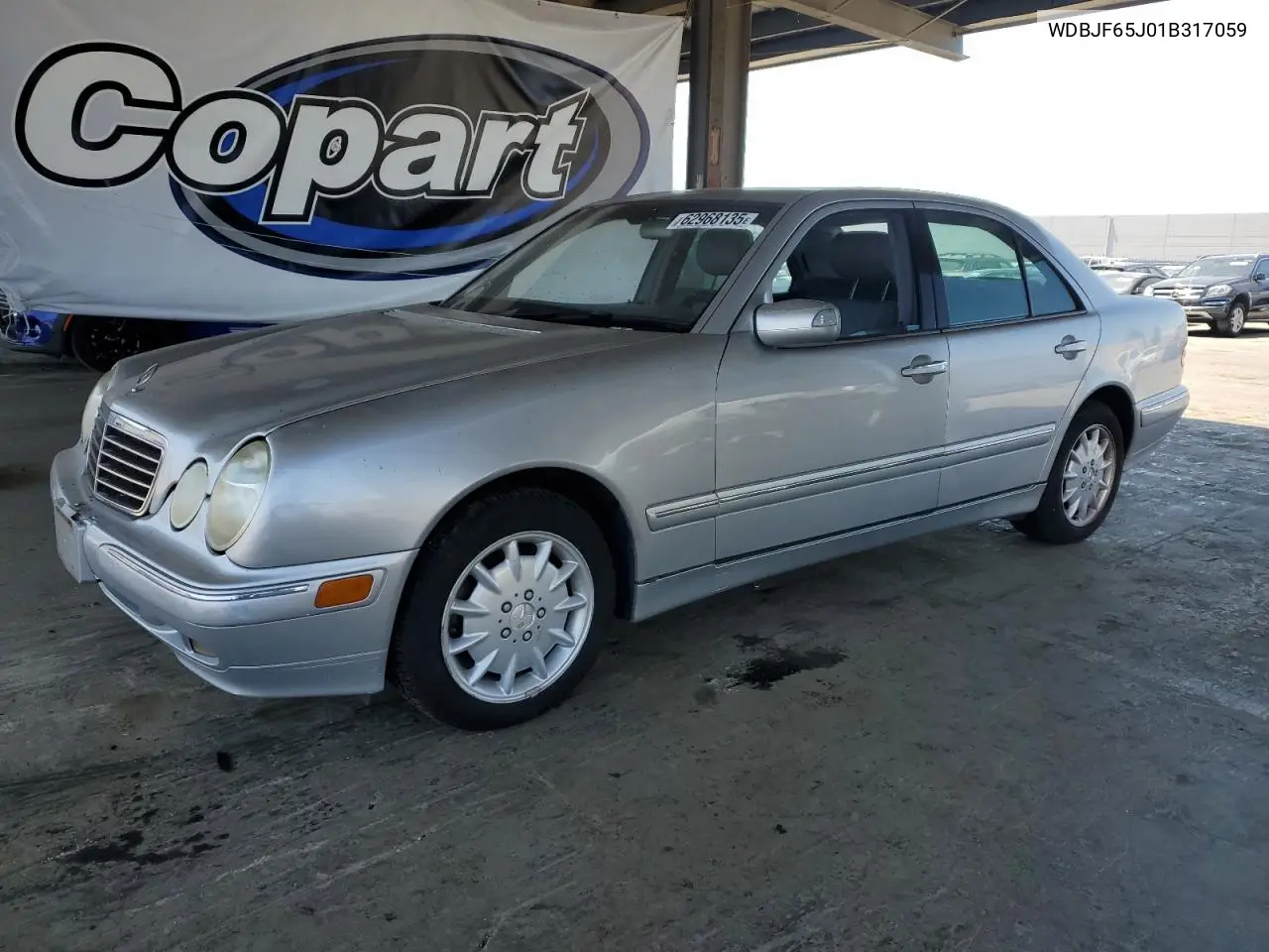 2001 Mercedes-Benz E 320 VIN: WDBJF65J01B317059 Lot: 62968135