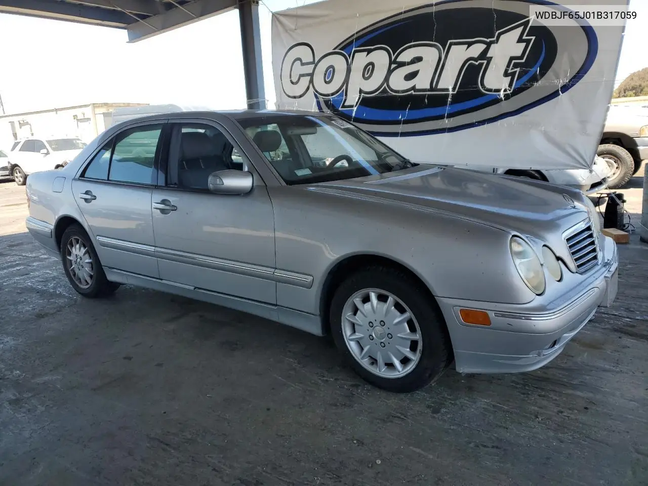 2001 Mercedes-Benz E 320 VIN: WDBJF65J01B317059 Lot: 62968135