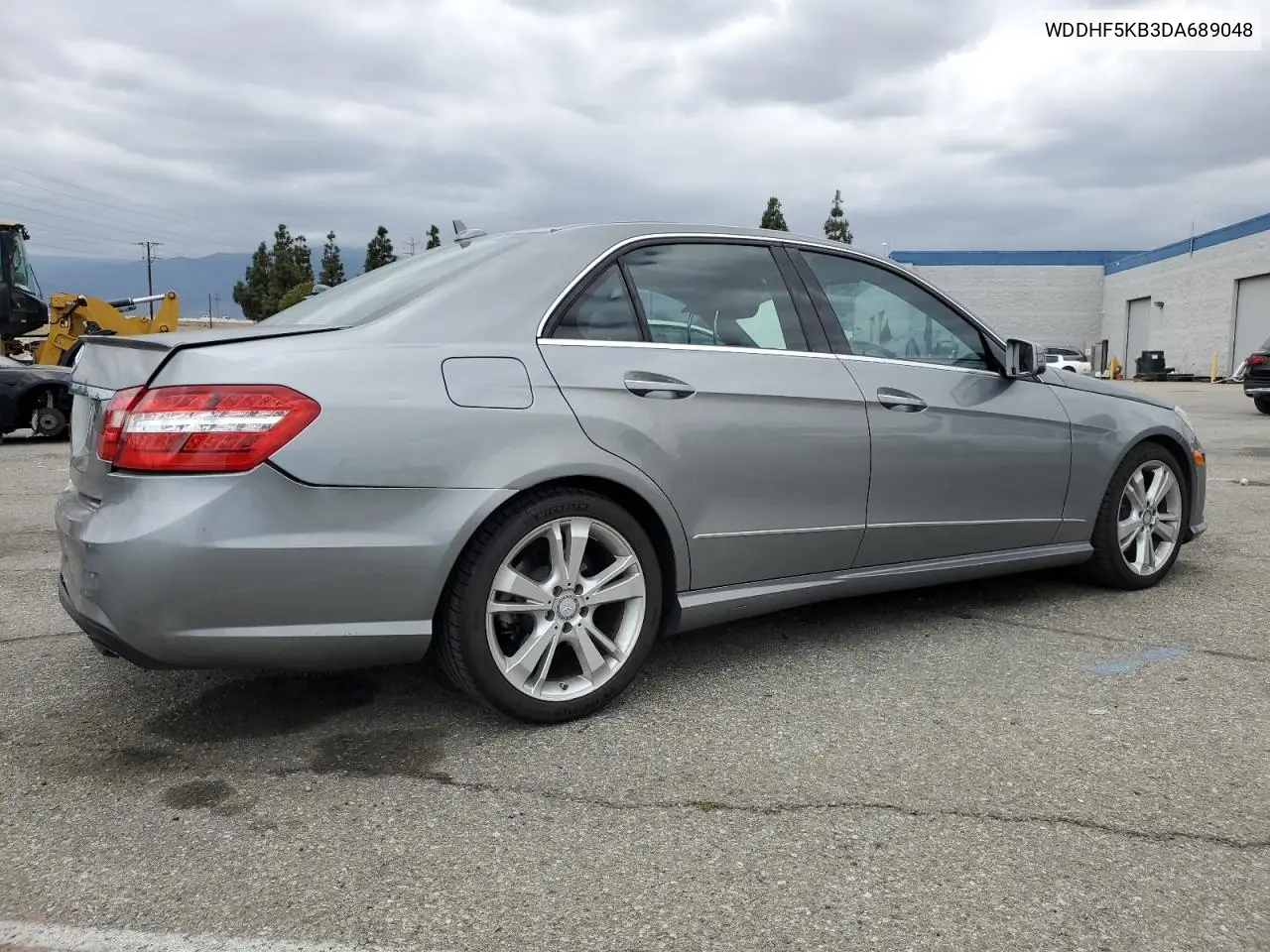 2013 Mercedes-Benz E 350 VIN: WDDHF5KB3DA689048 Lot: 57041115