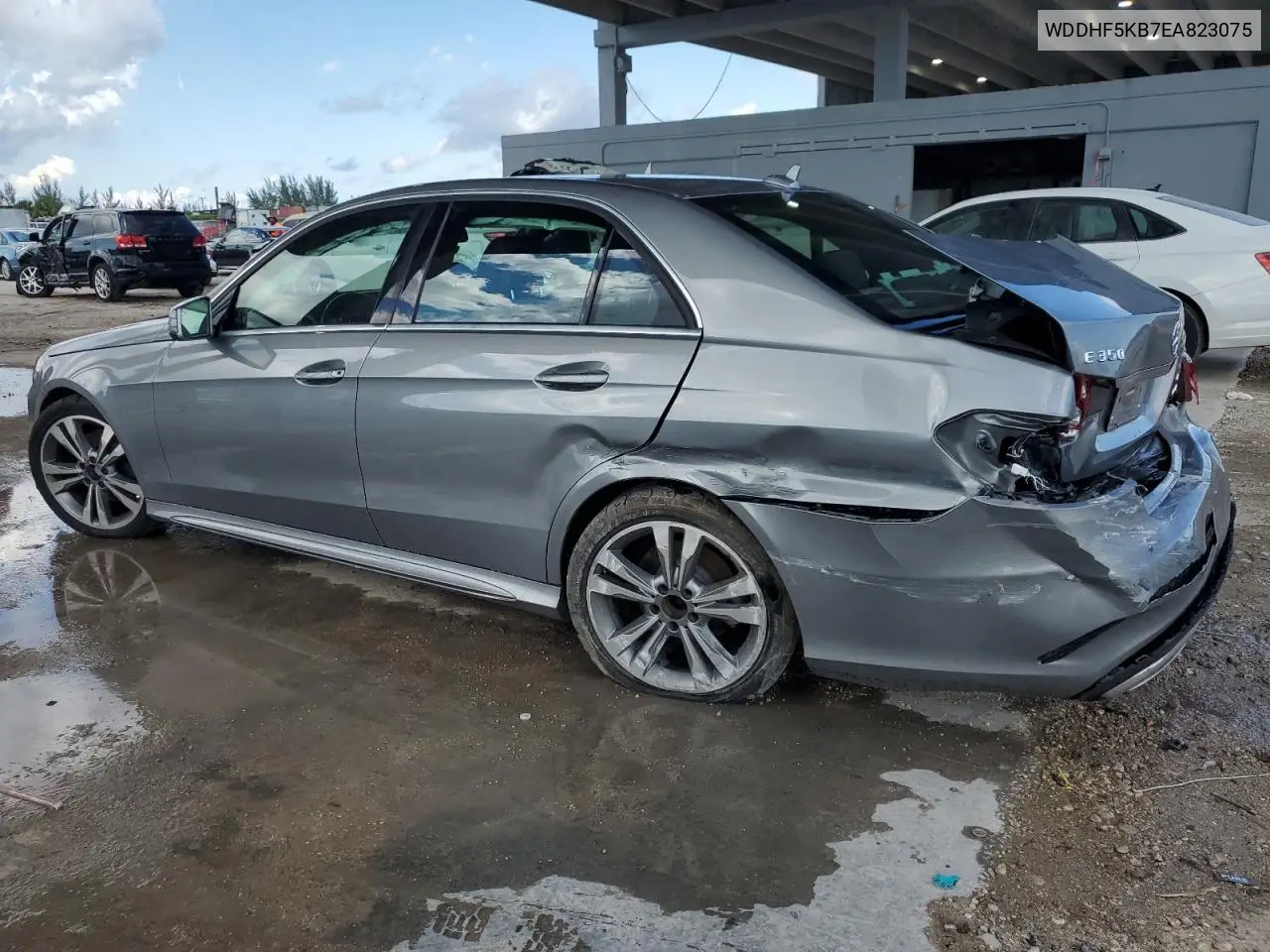 2014 Mercedes-Benz E 350 VIN: WDDHF5KB7EA823075 Lot: 56886345
