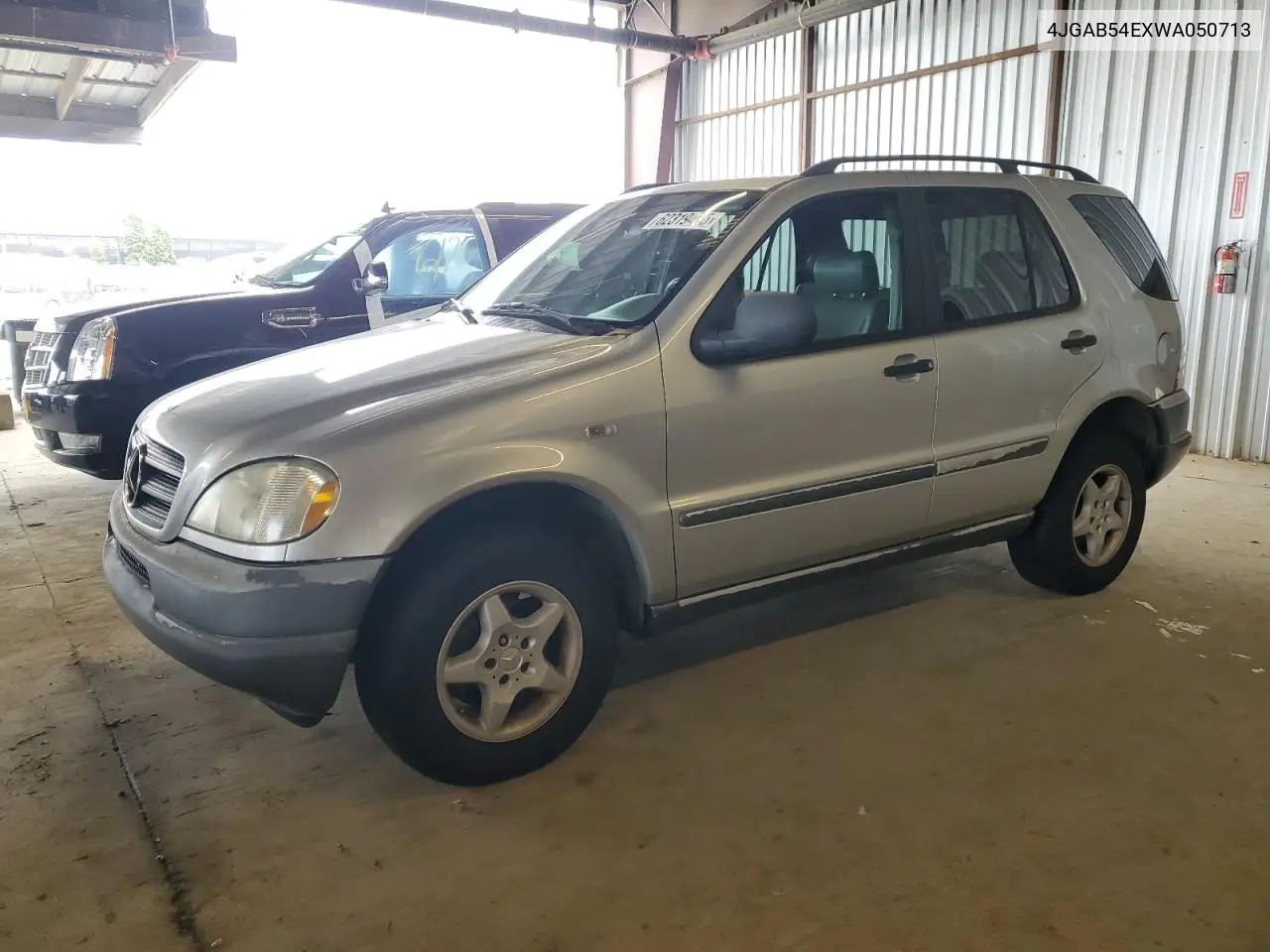 1998 Mercedes-Benz Ml 320 VIN: 4JGAB54EXWA050713 Lot: 62319435