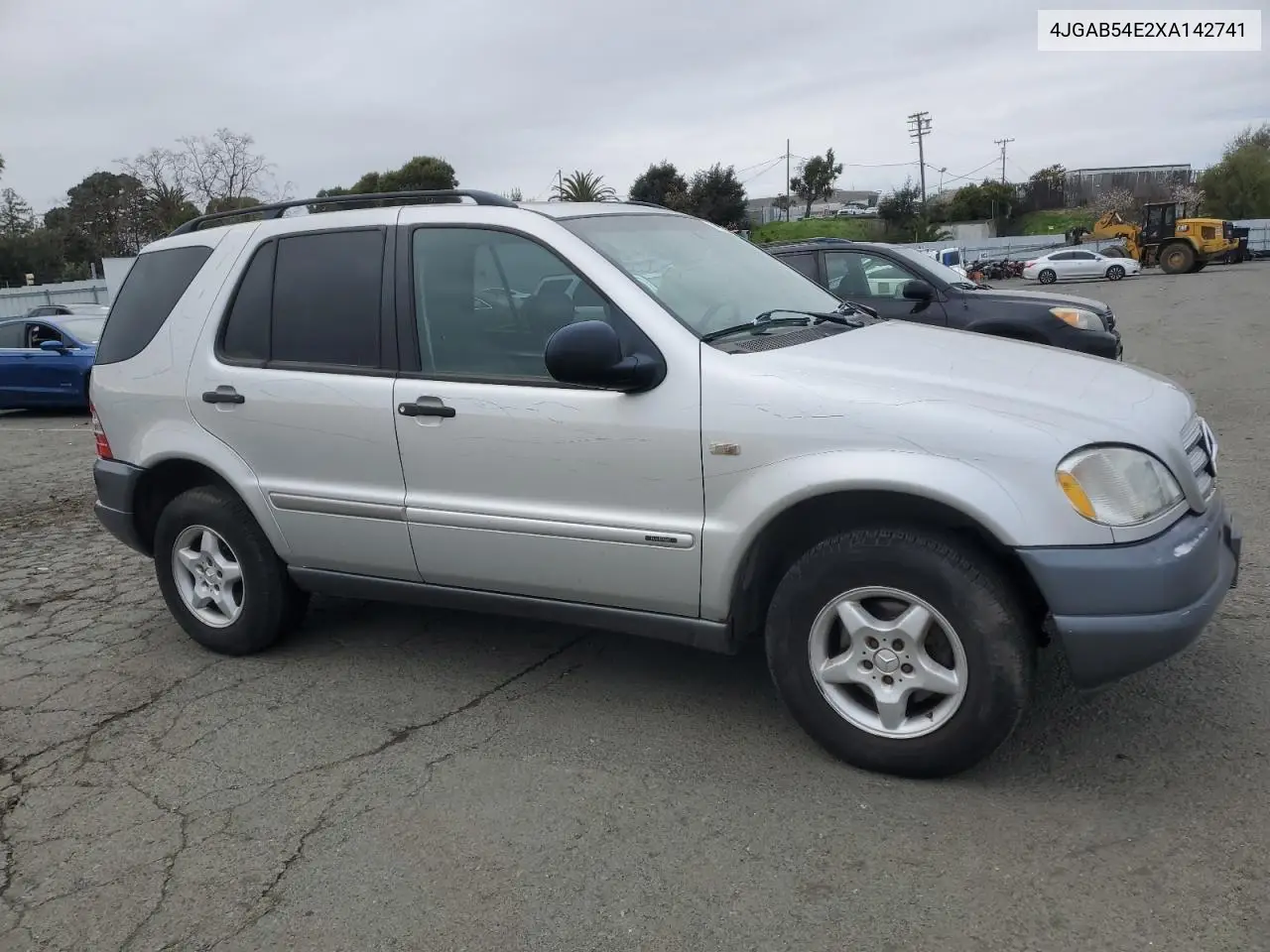 1999 Mercedes-Benz Ml 320 VIN: 4JGAB54E2XA142741 Lot: 45057045