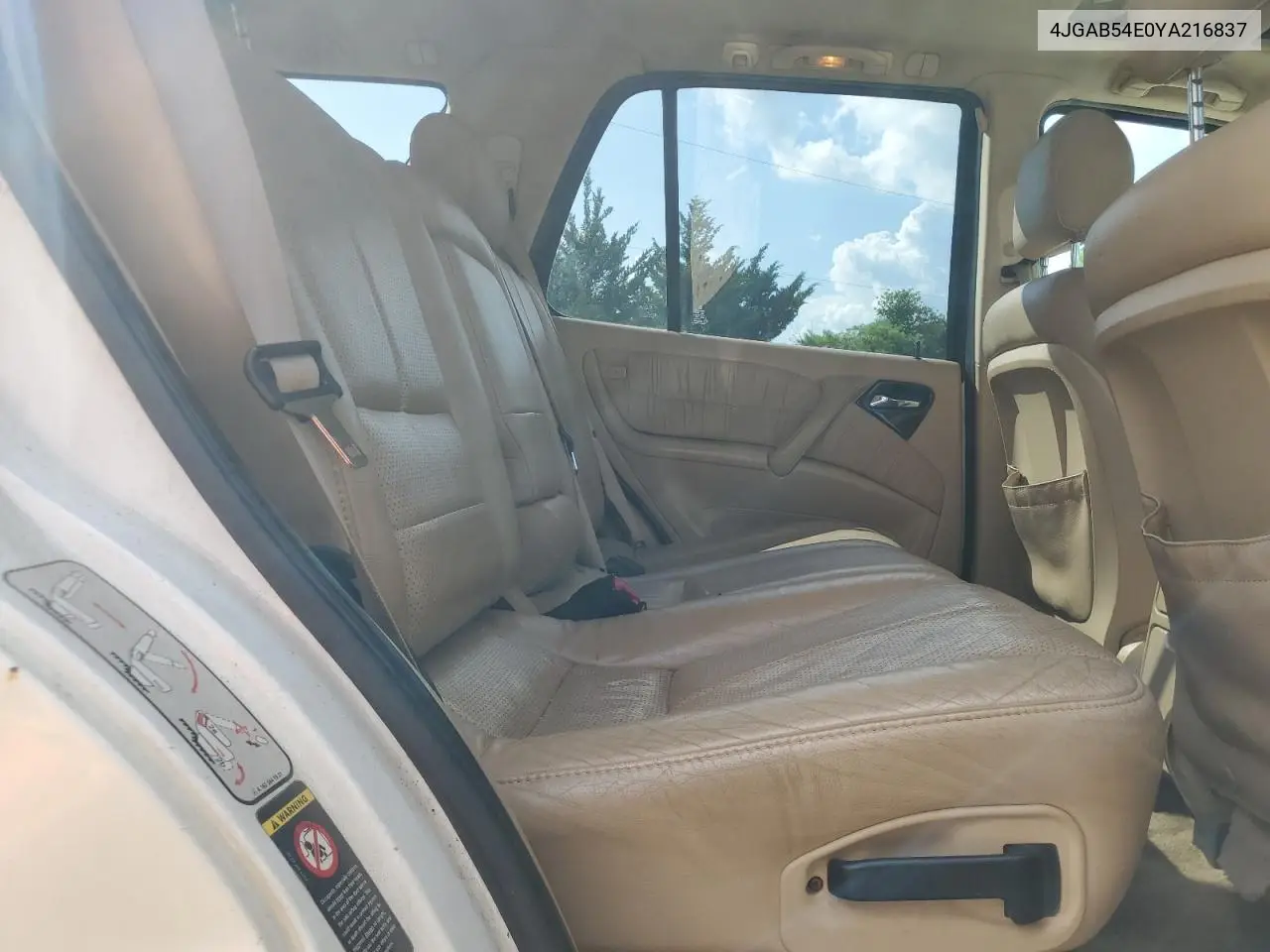 2000 Mercedes-Benz Ml 320 VIN: 4JGAB54E0YA216837 Lot: 64672065