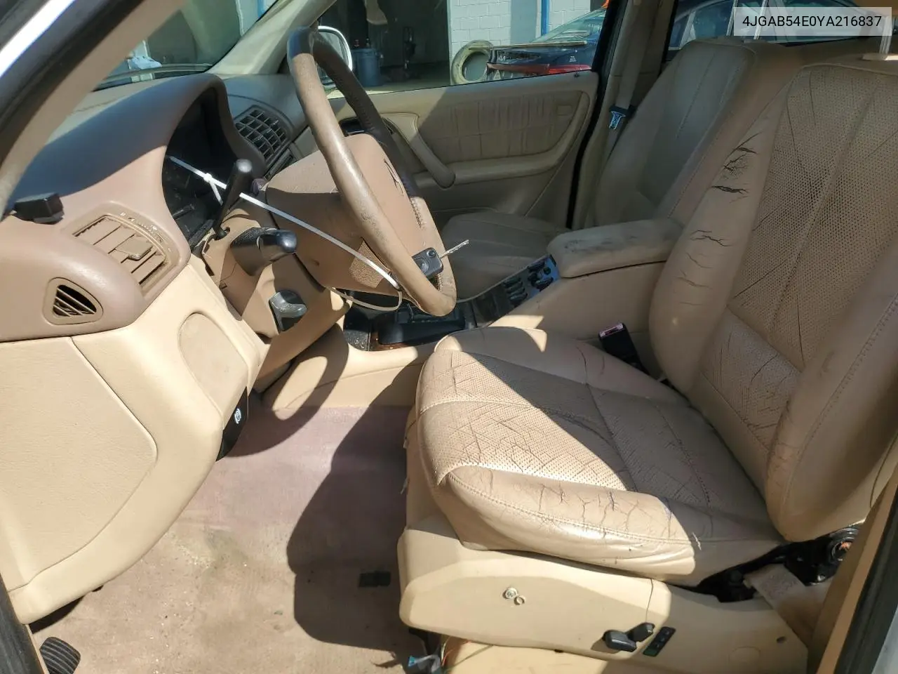 2000 Mercedes-Benz Ml 320 VIN: 4JGAB54E0YA216837 Lot: 64672065