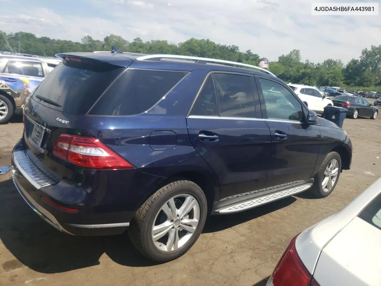2015 Mercedes-Benz Ml 350 4Matic VIN: 4JGDA5HB6FA443981 Lot: 61742665