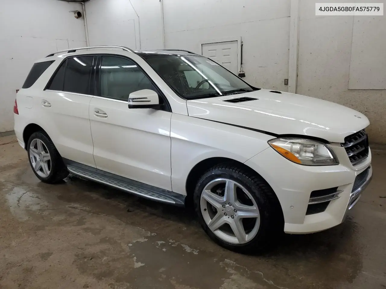2015 Mercedes-Benz Ml 400 4Matic VIN: 4JGDA5GB0FA575779 Lot: 61943755