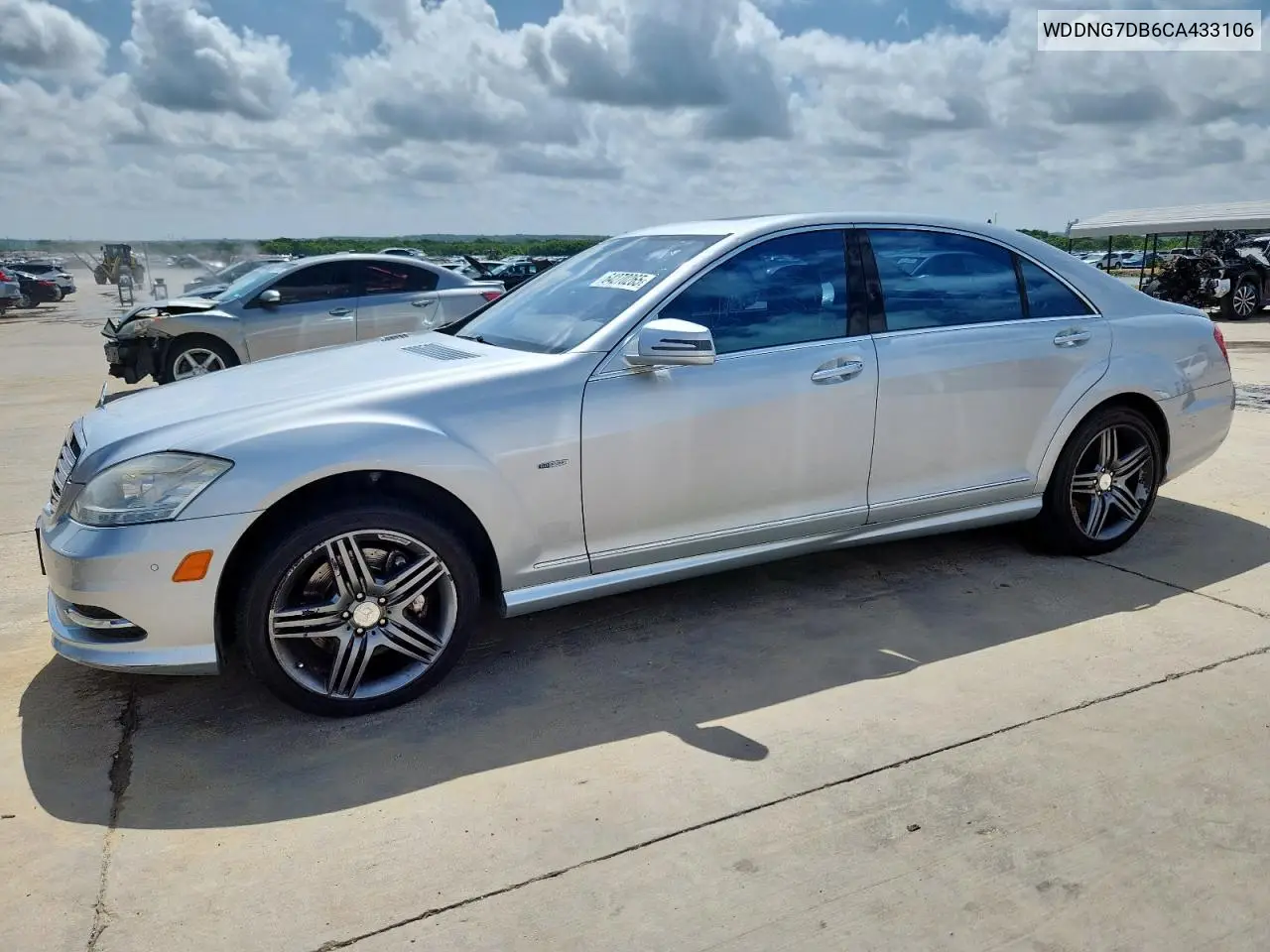 2012 Mercedes-Benz S 550 VIN: WDDNG7DB6CA433106 Lot: 64270265