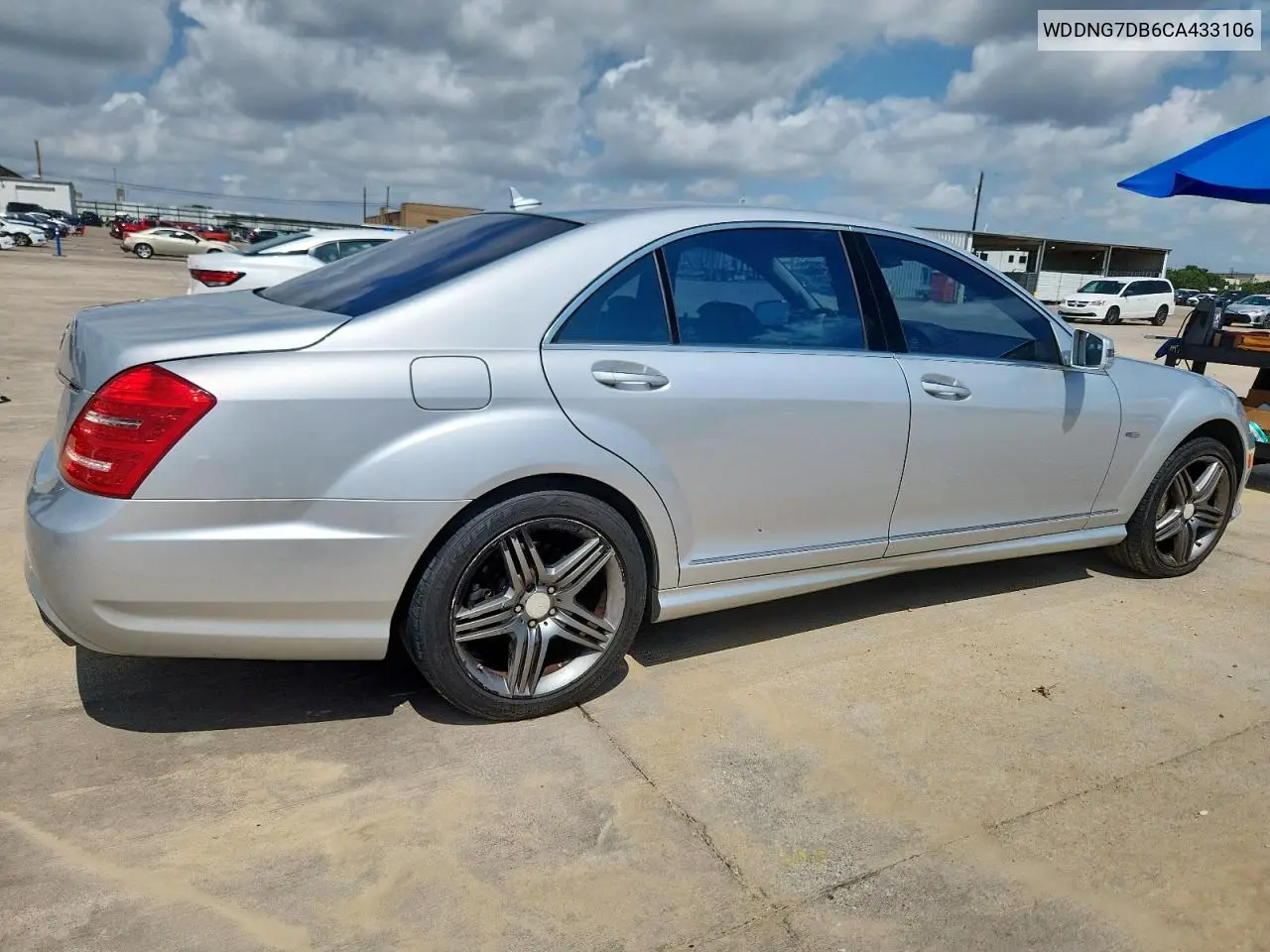2012 Mercedes-Benz S 550 VIN: WDDNG7DB6CA433106 Lot: 64270265