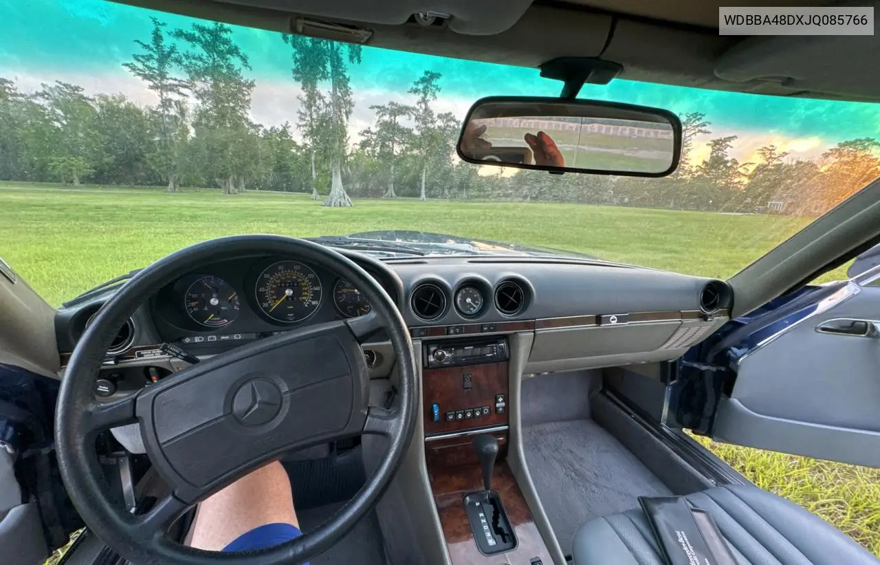 1988 Mercedes Benz 560 Sl VIN: WDBBA48DXJQ085766 Lot: 54797875