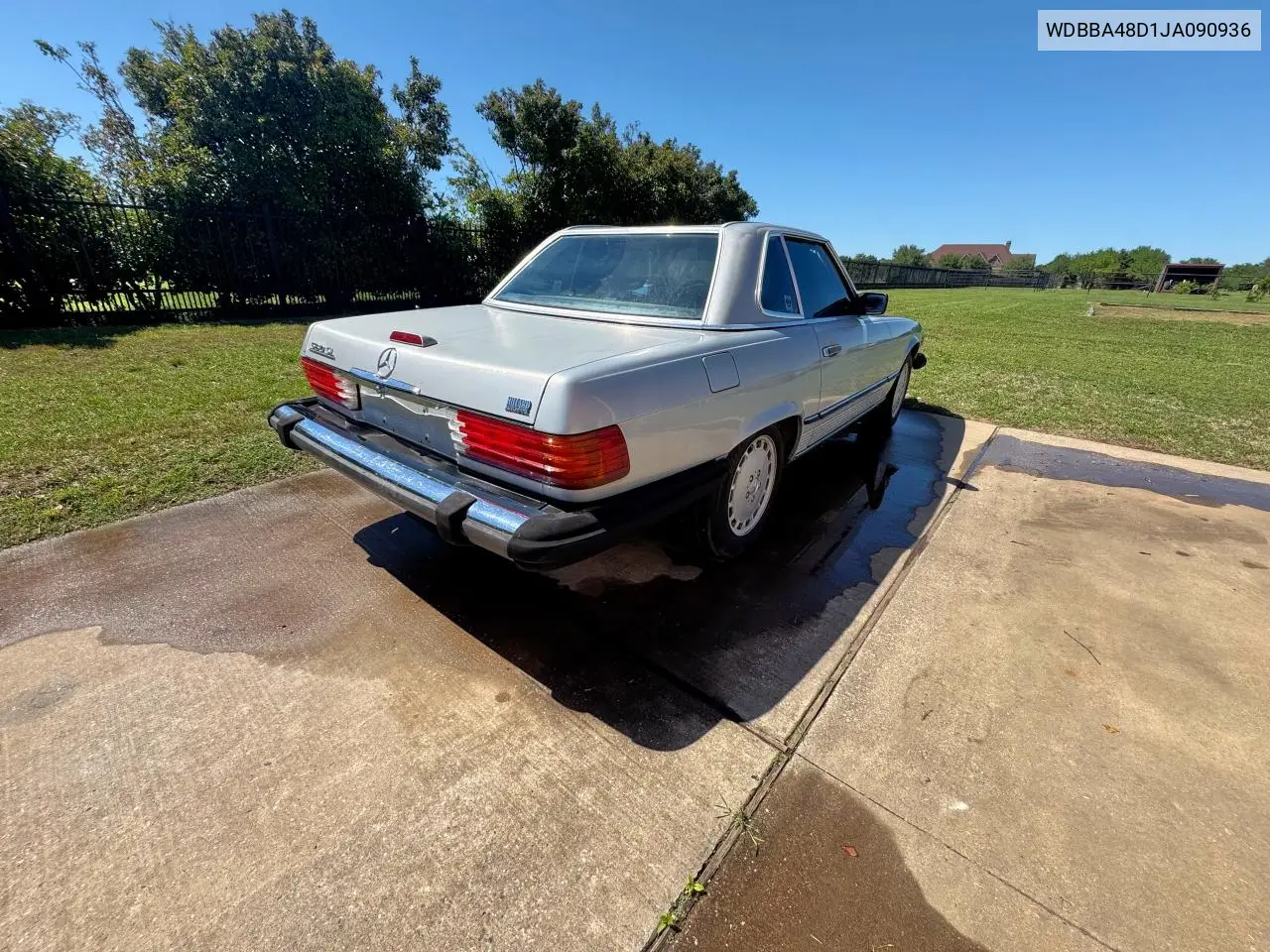 1988 Mercedes-Benz 560 Sl VIN: WDBBA48D1JA090936 Lot: 56725075