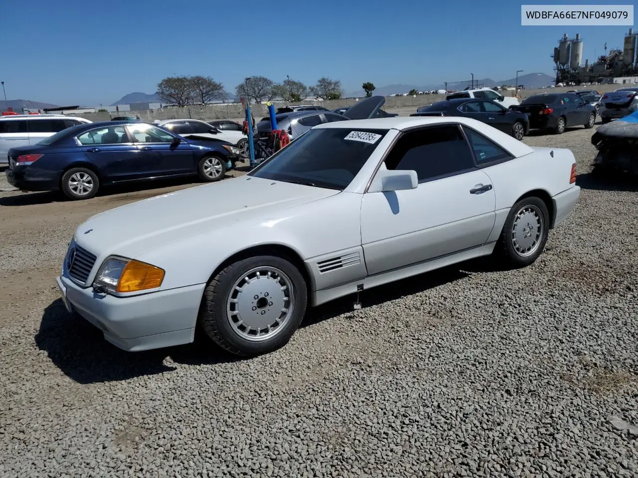 1992 Mercedes-Benz 500 Sl VIN: WDBFA66E7NF049079 Lot: 52642285