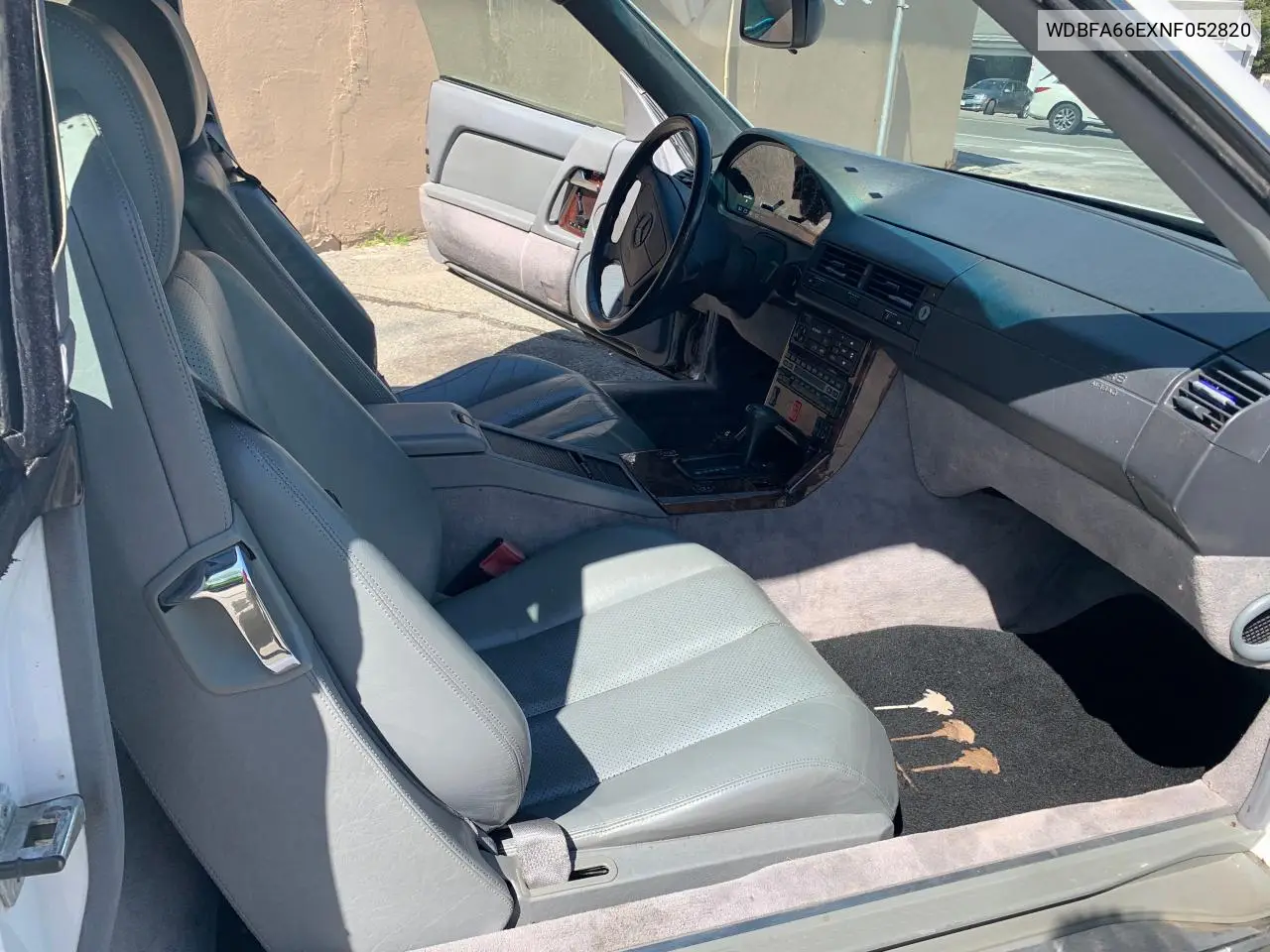 1992 Mercedes-Benz 500 Sl VIN: WDBFA66EXNF052820 Lot: 55408835