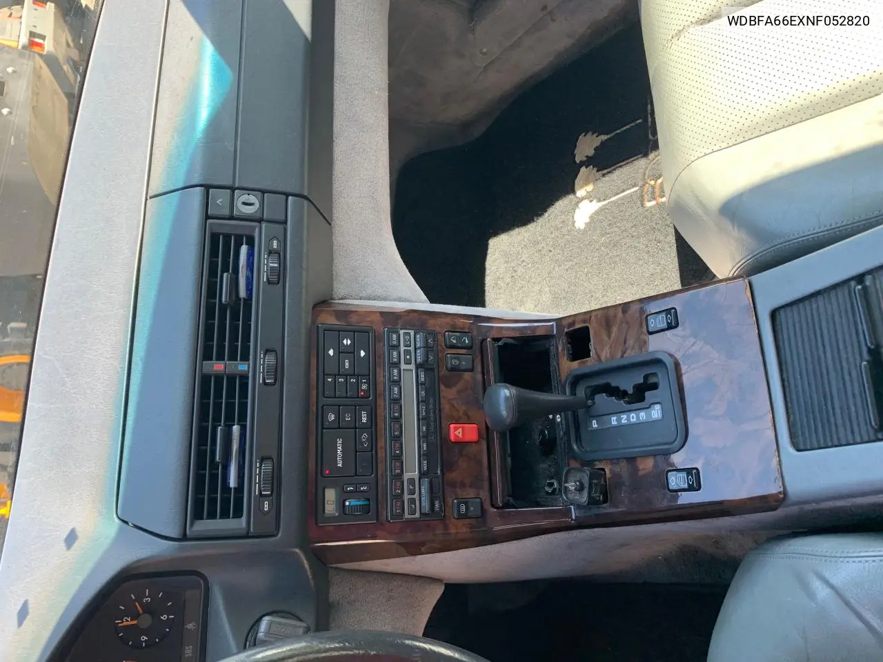 1992 Mercedes-Benz 500 Sl VIN: WDBFA66EXNF052820 Lot: 55408835