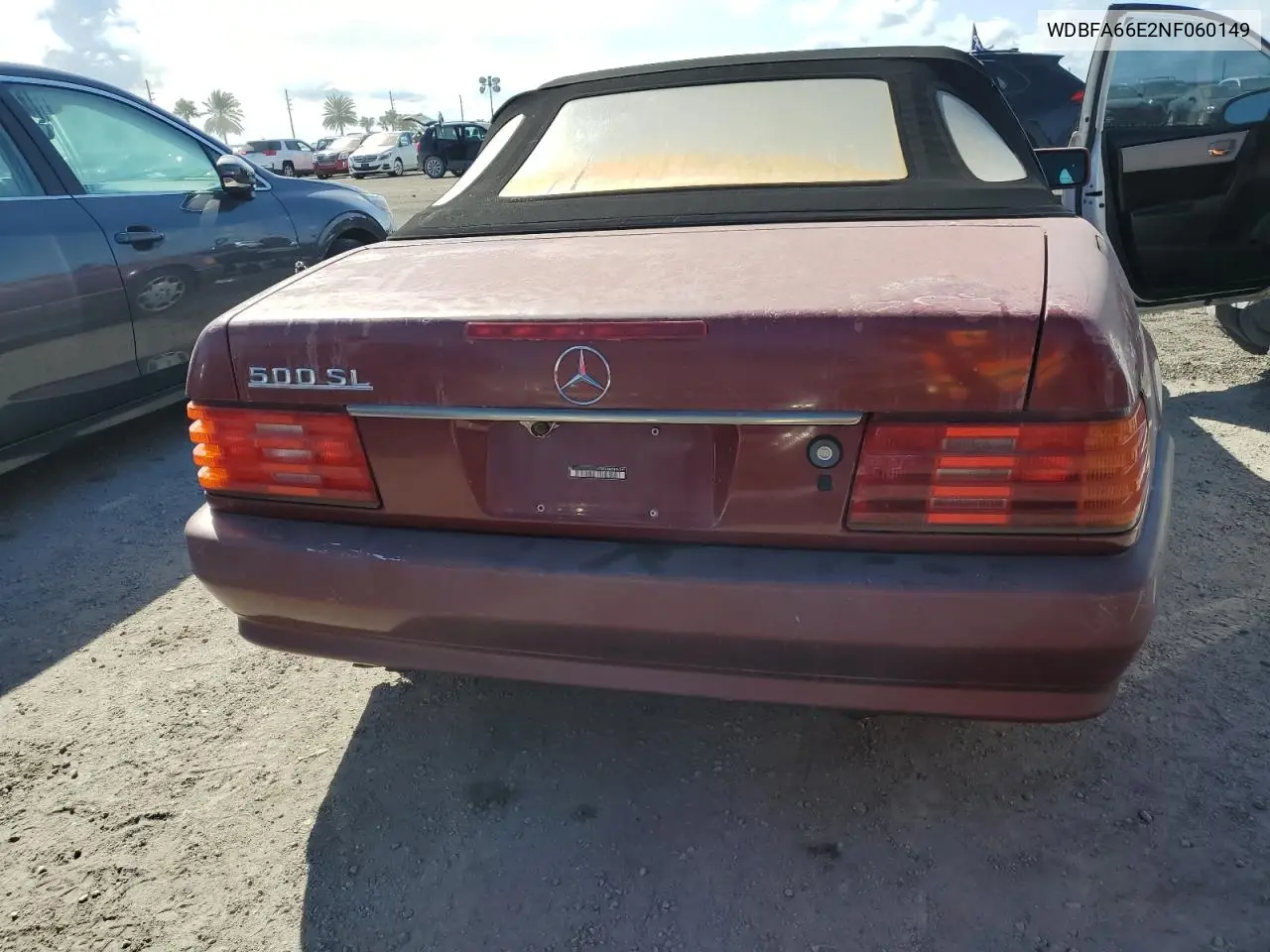 1992 Mercedes-Benz 500 Sl VIN: WDBFA66E2NF060149 Lot: 76109384