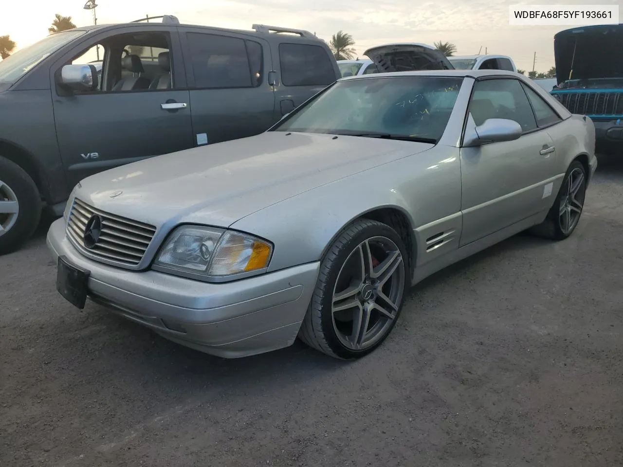 2000 Mercedes-Benz Sl 500 VIN: WDBFA68F5YF193661 Lot: 76386784