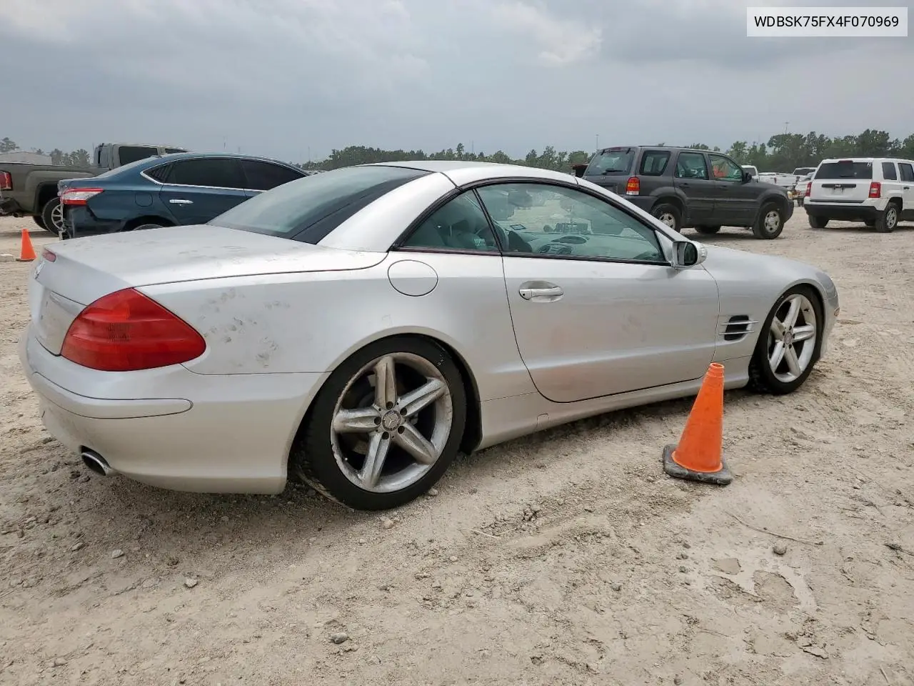 2004 Mercedes-Benz Sl 500 VIN: WDBSK75FX4F070969 Lot: 59771875
