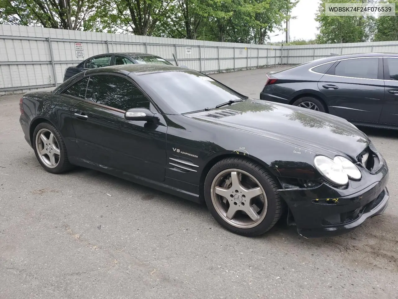 2004 Mercedes-Benz Sl 55 Amg VIN: WDBSK74F24F076539 Lot: 60300045