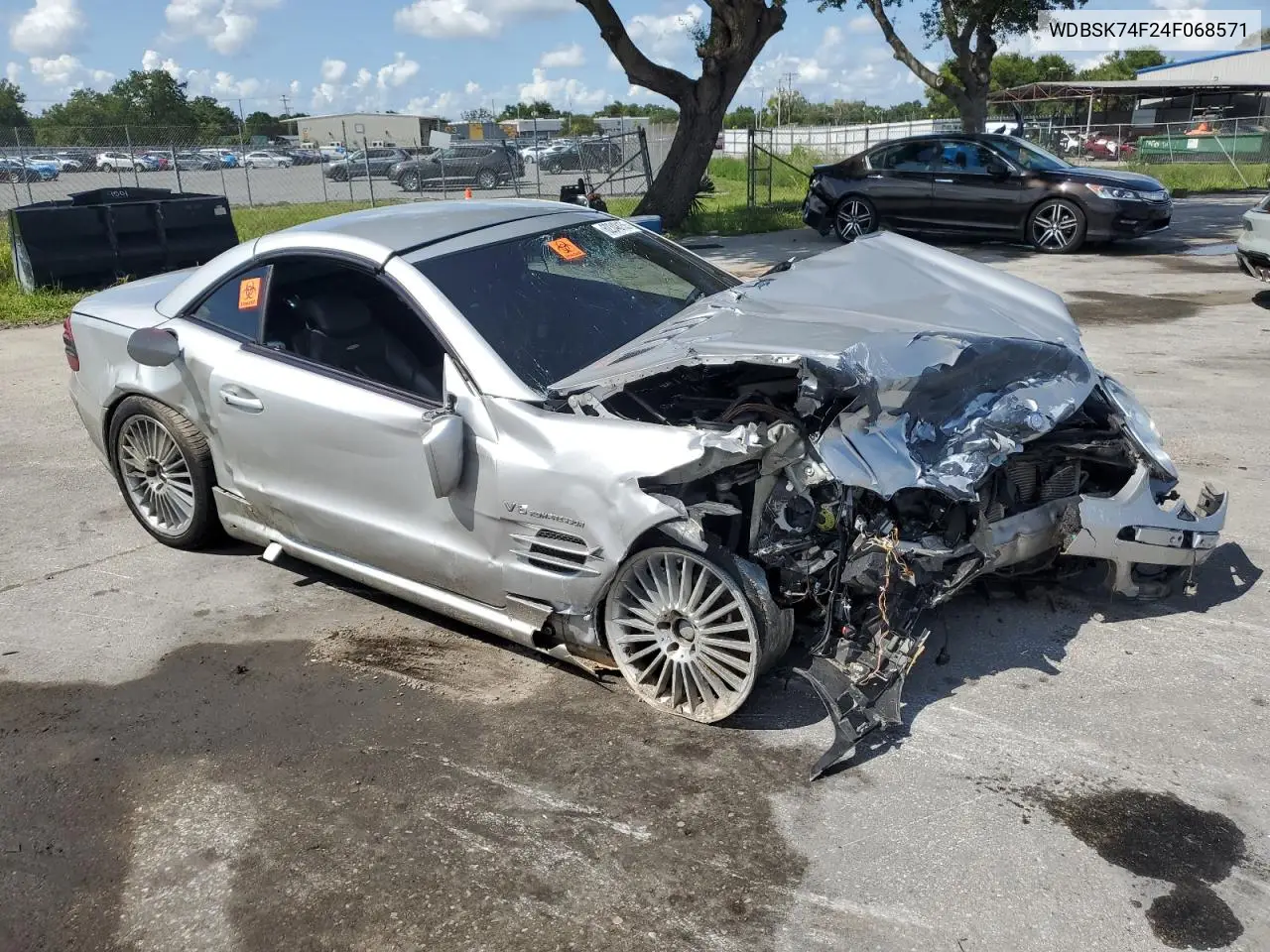 2004 Mercedes-Benz Sl 55 Amg VIN: WDBSK74F24F068571 Lot: 62348155