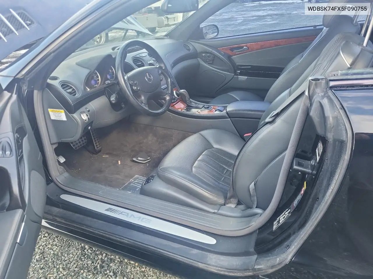 2005 Mercedes-Benz Sl 55 Amg VIN: WDBSK74FX5F090755 Lot: 44135195