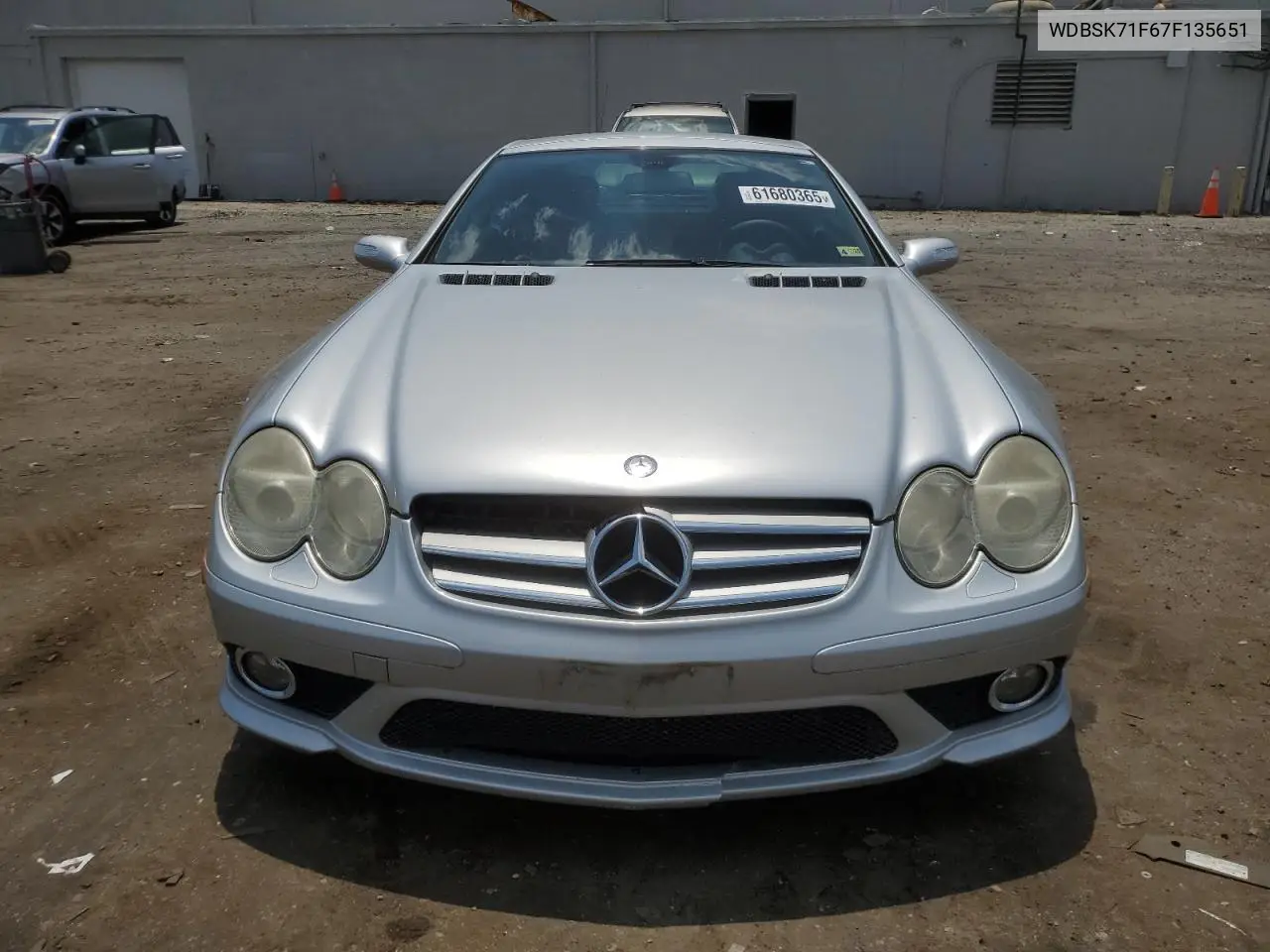2007 Mercedes-Benz Sl 550 VIN: WDBSK71F67F135651 Lot: 61680365