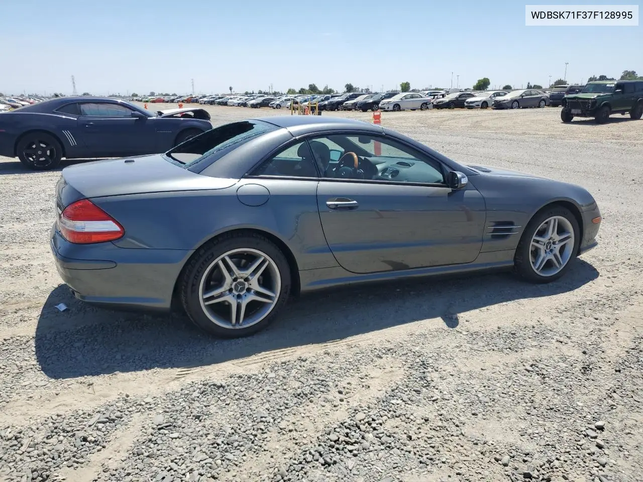 2007 Mercedes-Benz Sl 550 VIN: WDBSK71F37F128995 Lot: 62502195
