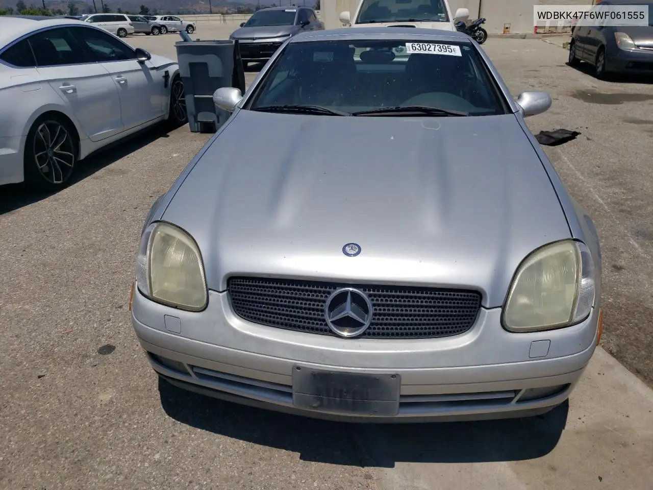 1998 Mercedes-Benz Slk 230 Kompressor VIN: WDBKK47F6WF061555 Lot: 63027395