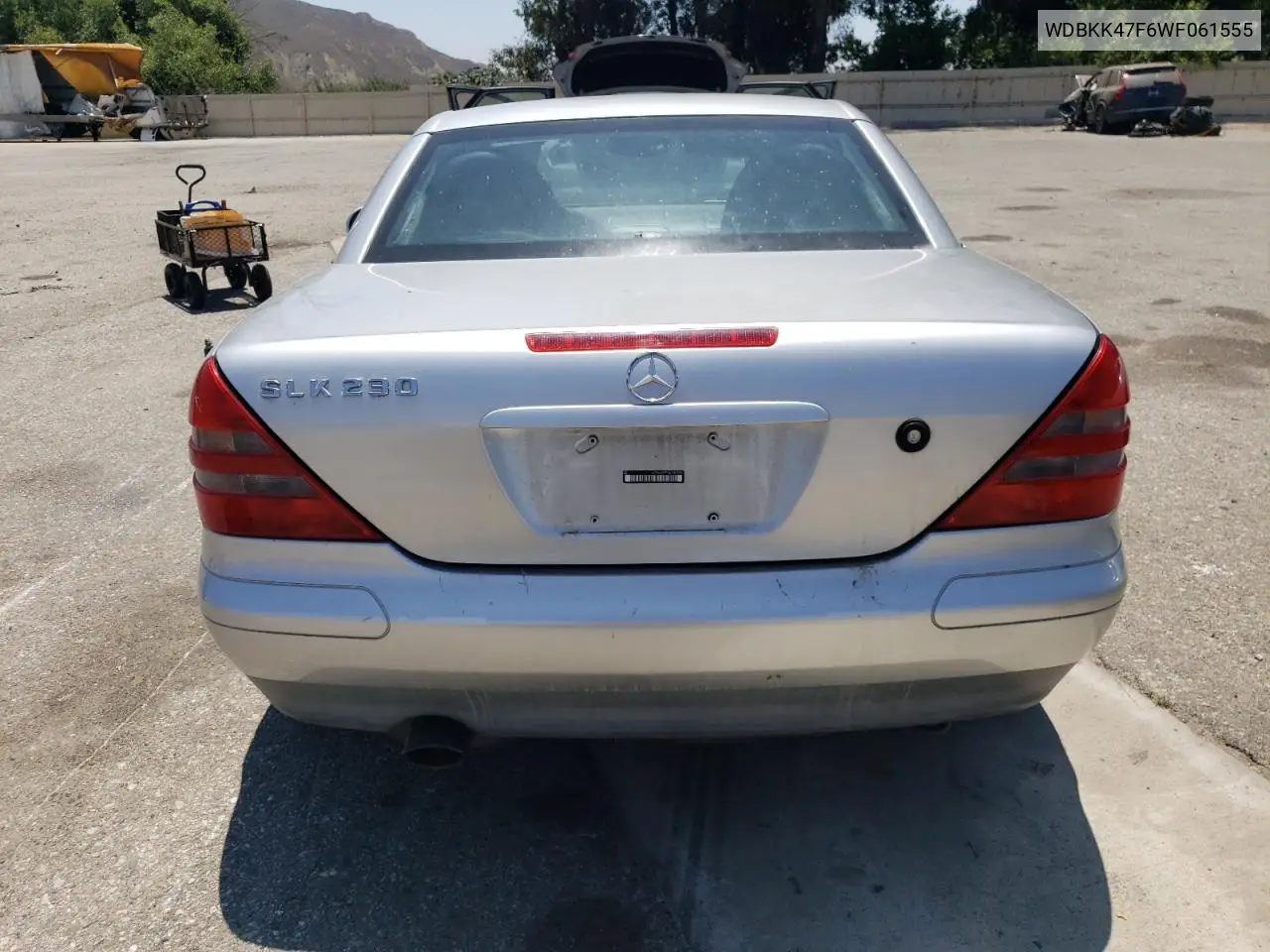 1998 Mercedes-Benz Slk 230 Kompressor VIN: WDBKK47F6WF061555 Lot: 63027395
