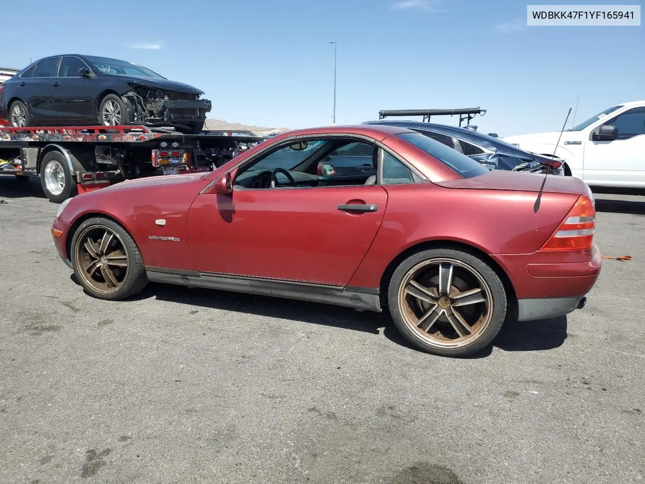 2000 Mercedes-Benz Slk 230 Kompressor VIN: WDBKK47F1YF165941 Lot: 53750745