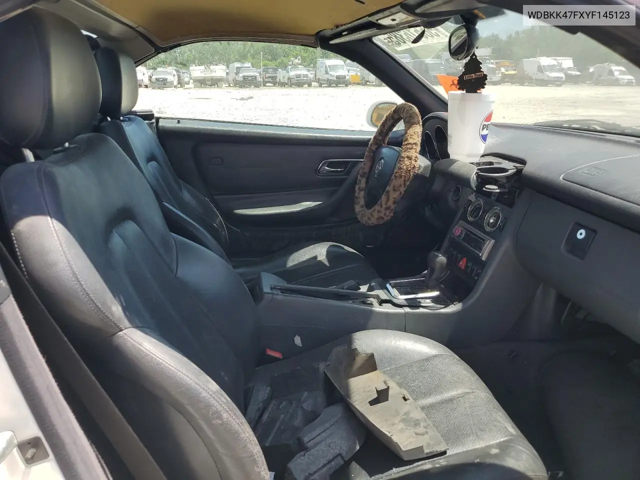 2000 Mercedes-Benz Slk 230 Kompressor VIN: WDBKK47FXYF145123 Lot: 56516385