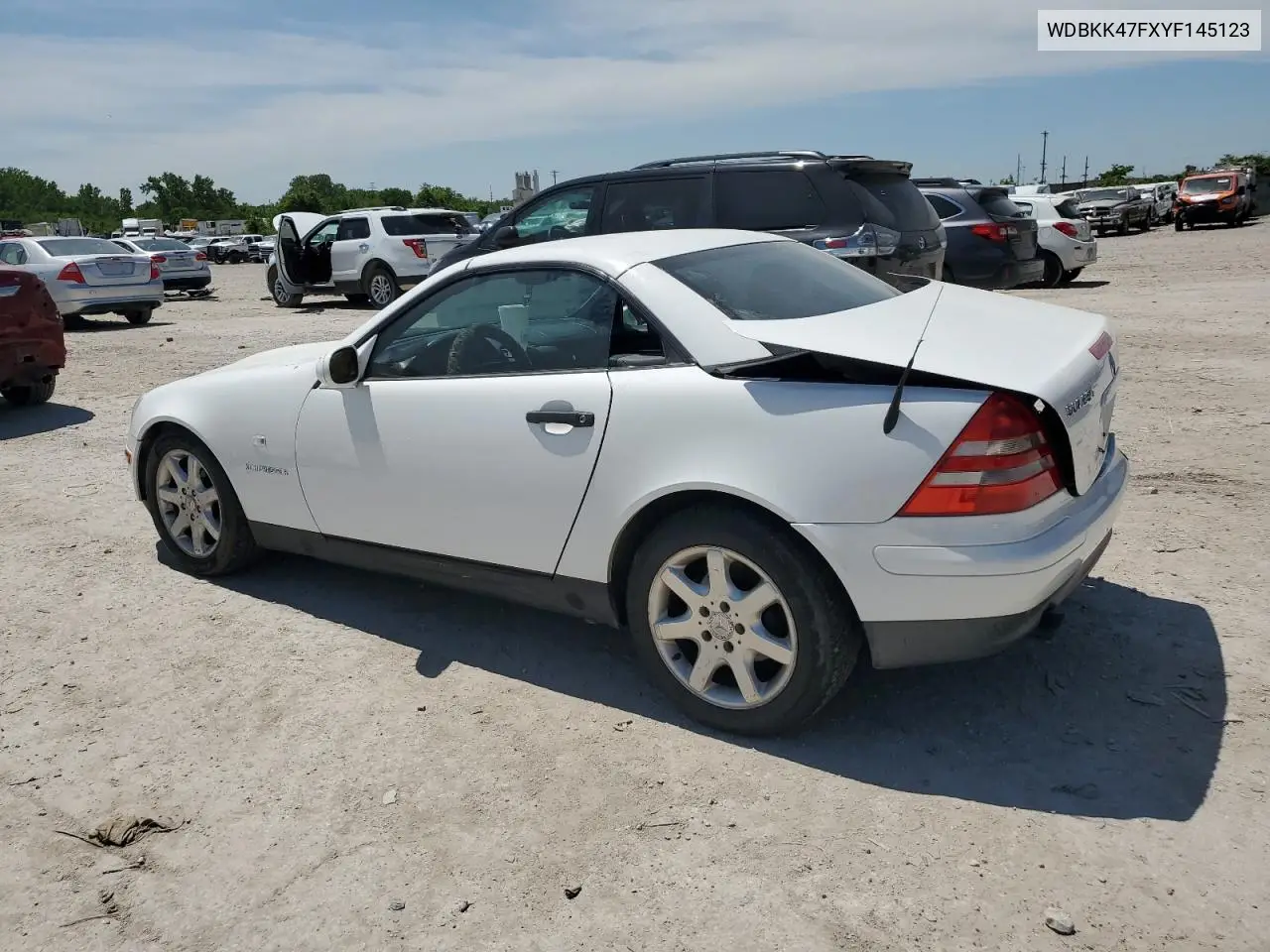 2000 Mercedes-Benz Slk 230 Kompressor VIN: WDBKK47FXYF145123 Lot: 56516385