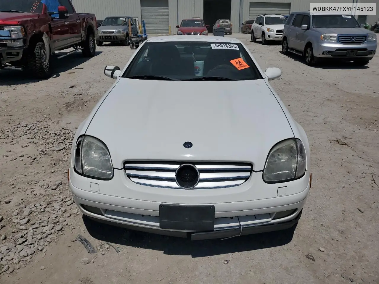 2000 Mercedes-Benz Slk 230 Kompressor VIN: WDBKK47FXYF145123 Lot: 56516385