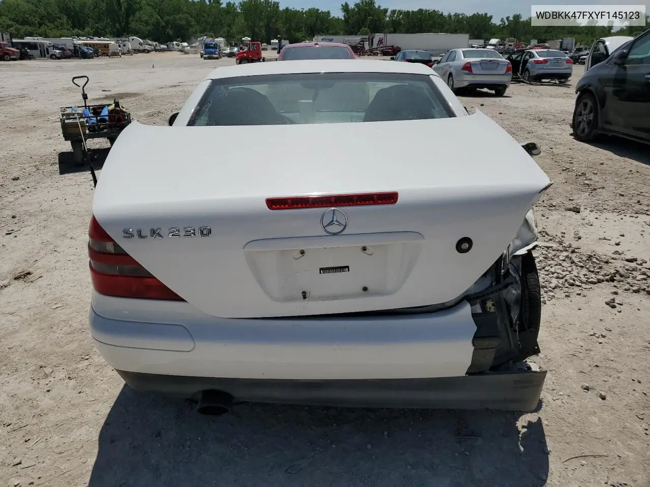 2000 Mercedes-Benz Slk 230 Kompressor VIN: WDBKK47FXYF145123 Lot: 56516385