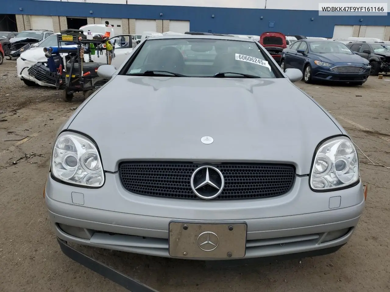 2000 Mercedes-Benz Slk 230 Kompressor VIN: WDBKK47F9YF161166 Lot: 60606245