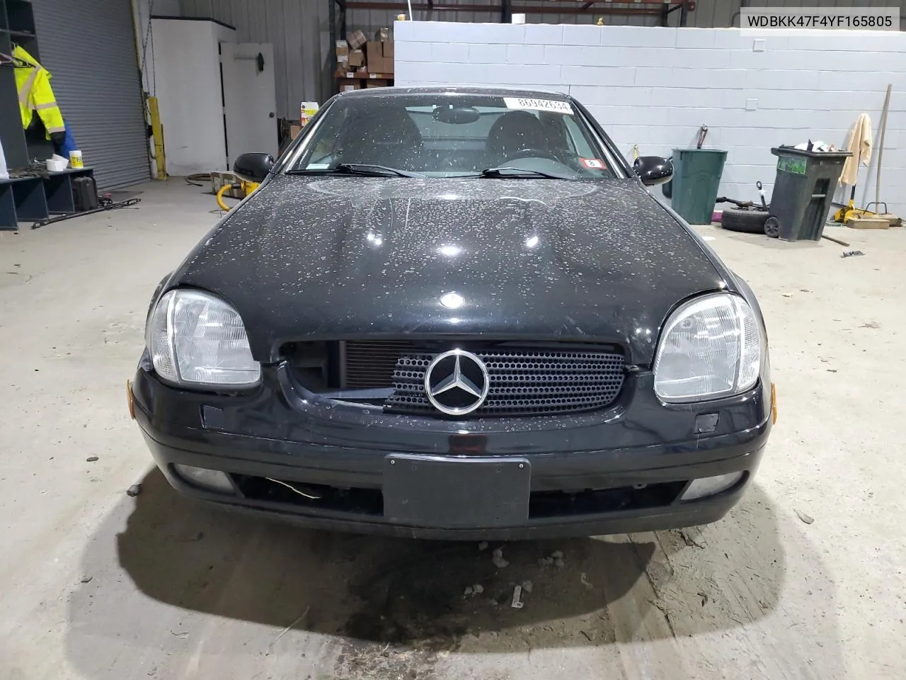 2000 Mercedes-Benz Slk 230 Kompressor VIN: WDBKK47F4YF165805 Lot: 86942634