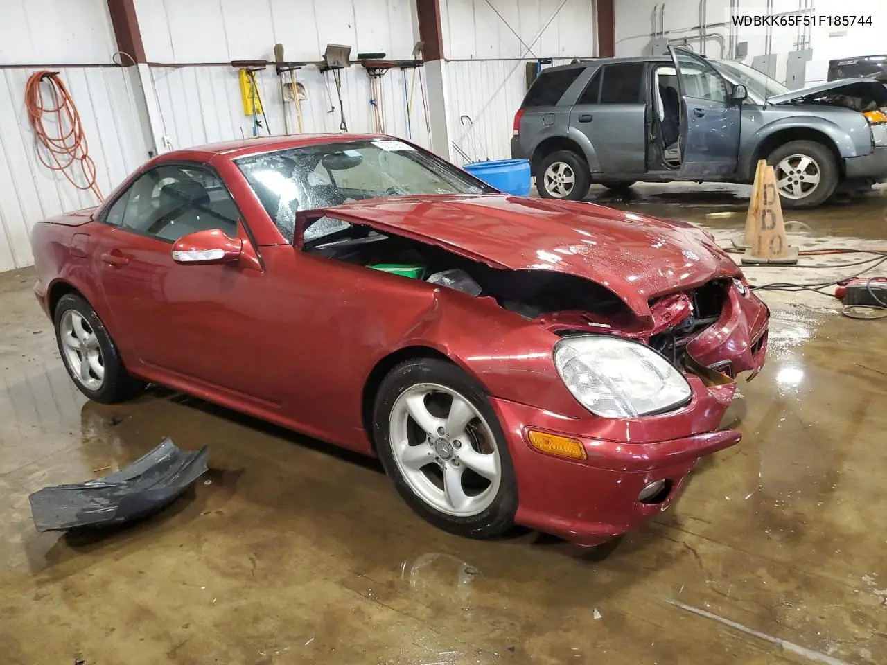 2001 Mercedes-Benz Slk 320 VIN: WDBKK65F51F185744 Lot: 60072615