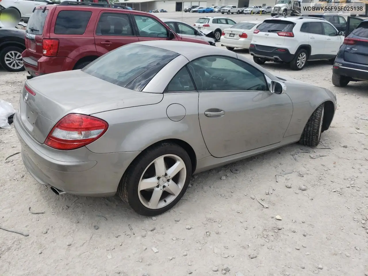 2005 Mercedes-Benz Slk 350 VIN: WDBWK56F95F025138 Lot: 55011125