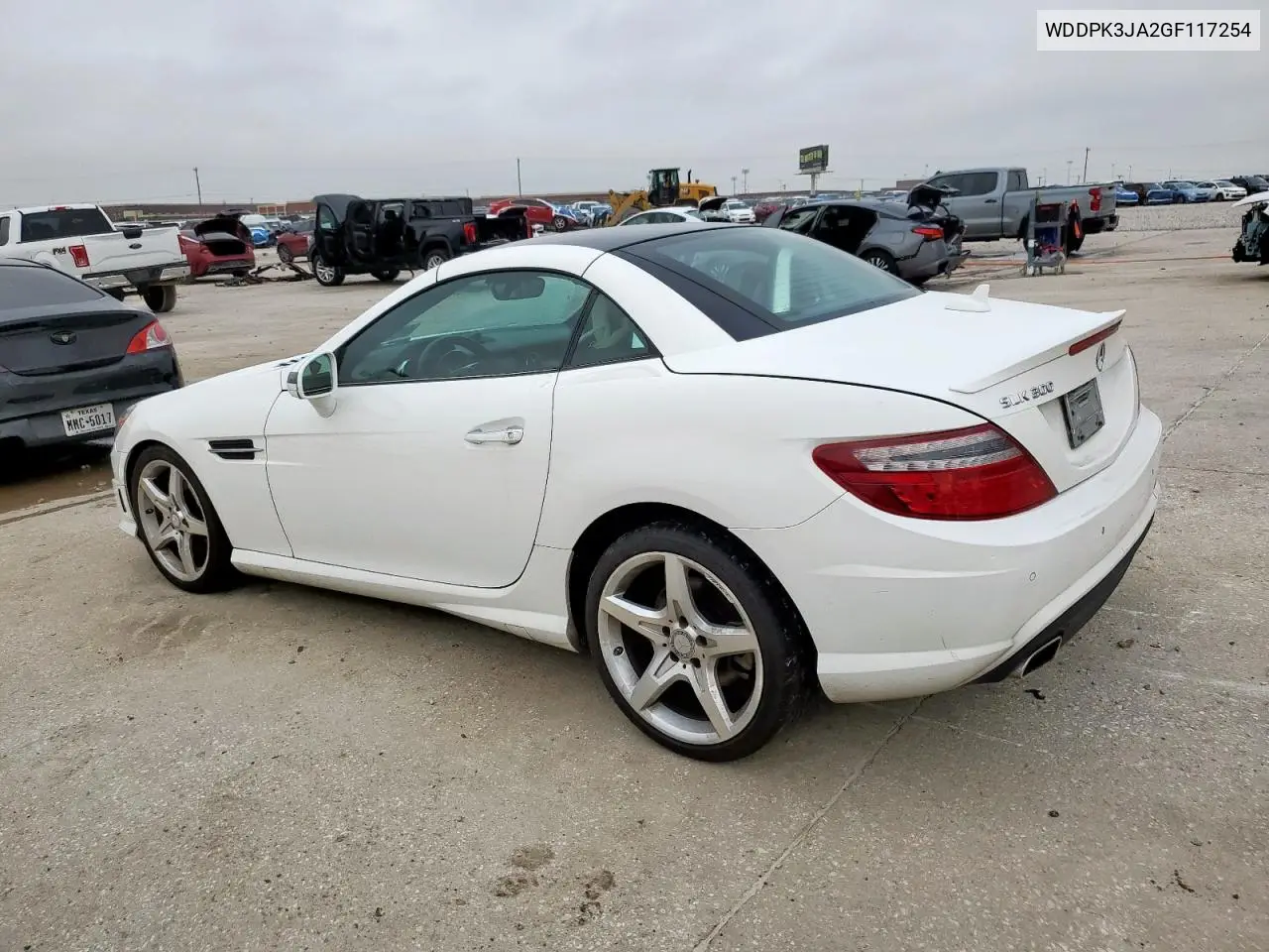 2016 Mercedes-Benz Slk 300 VIN: WDDPK3JA2GF117254 Lot: 54530495