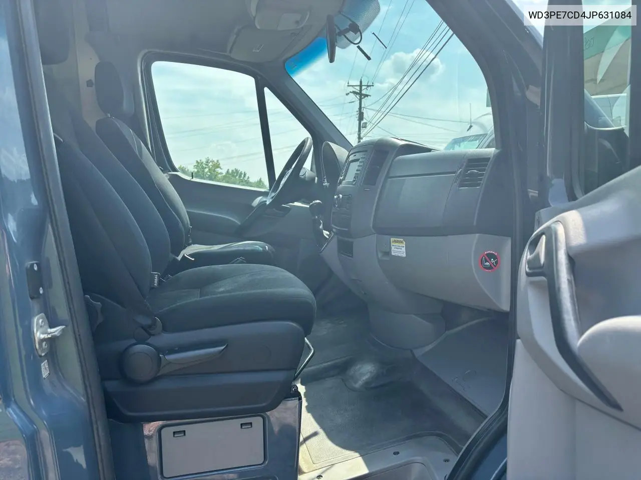 2018 Mercedes-Benz Sprinter 2500 VIN: WD3PE7CD4JP631084 Lot: 63246895