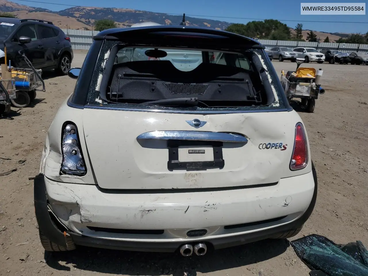 2005 Mini Cooper S VIN: WMWRE33495TD95584 Lot: 61571785